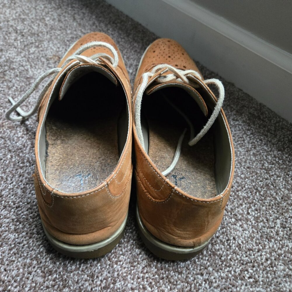 Shoes - Picture 2 of 6